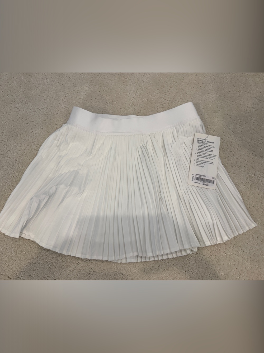 Lululemon tennis skirt 4 new -Pleated White Mini Skirt with Elastic Waist
